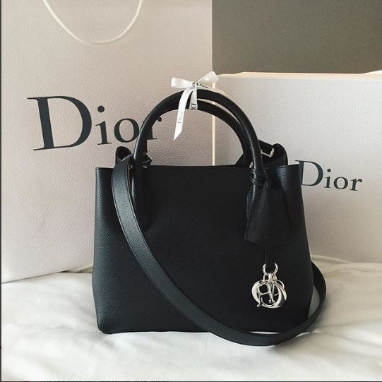 Nhan sắc kẹo ngọt, gia thế giàu có của Quỳnh Anh - cô gái khiến Duy Mạnh đang dự lễ mừng công vẫn tranh thủ ra gặp mặt