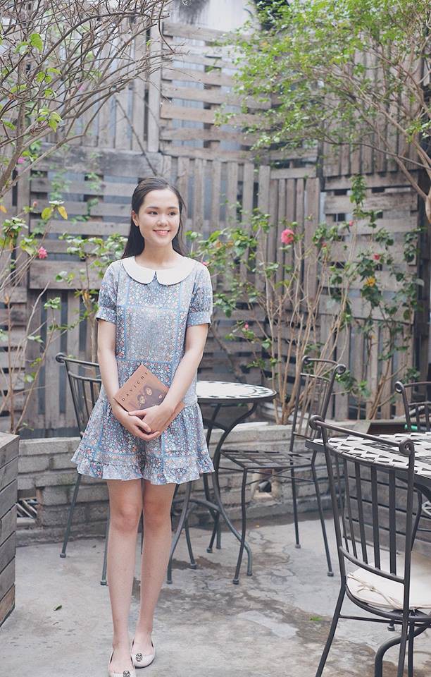 Nhan sắc kẹo ngọt, gia thế giàu có của Quỳnh Anh - cô gái khiến Duy Mạnh đang dự lễ mừng công vẫn tranh thủ ra gặp mặt