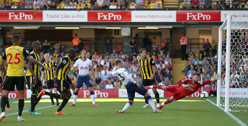 Tottenham thua ngược Watford, rơi ra ngoài top 4