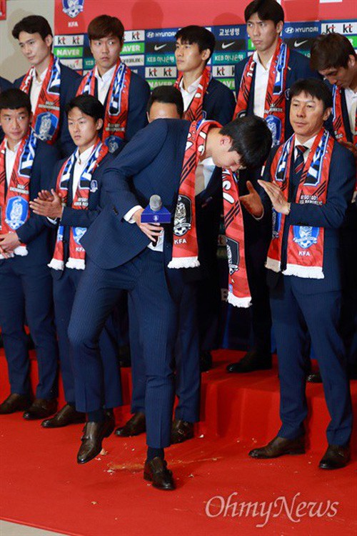 Không còn bị ném trứng, Son Heung-min và đồng đội được chào đón như người hùng khi về Hàn Quốc