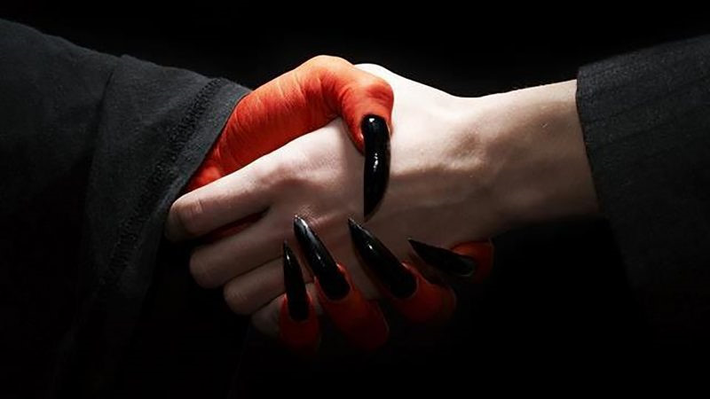 Vén màn bí ẩn chuyện con người bán... linh hồn cho quỷ dữ