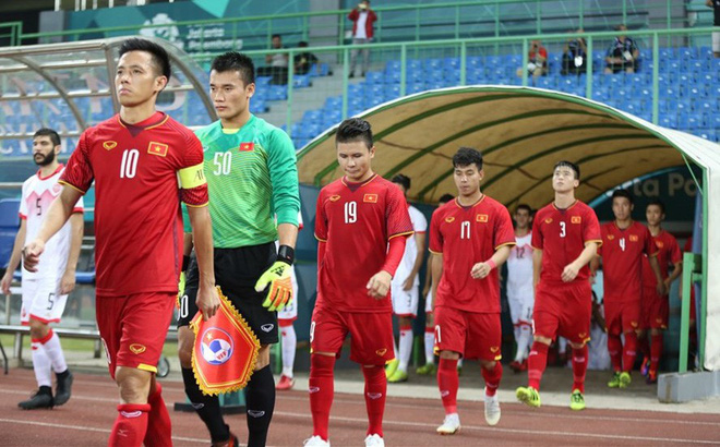 HLV Park Hang-seo tiết lộ lí do chọn Văn Quyết làm đội trưởng tại ASIAD 18