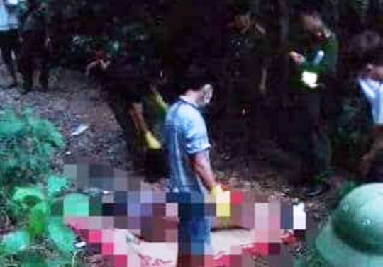 Nam thanh niên gục chết trong tư thế quỳ gối