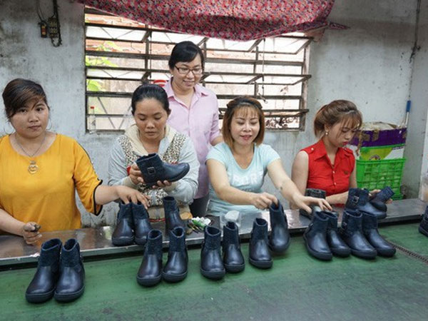 Đề xuất thang, bảng lương đang gây tranh cãi