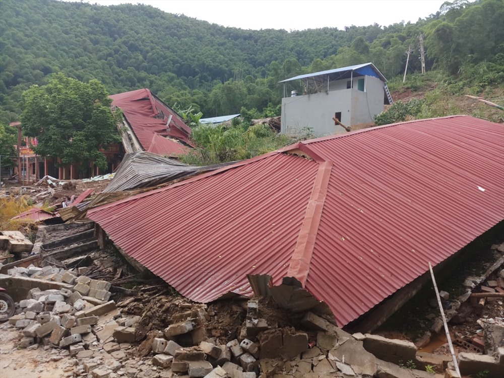 Thanh Hóa sau lũ: Nhiều bản làng bị cô lập, tan hoang trường học trước ngày khai giảng