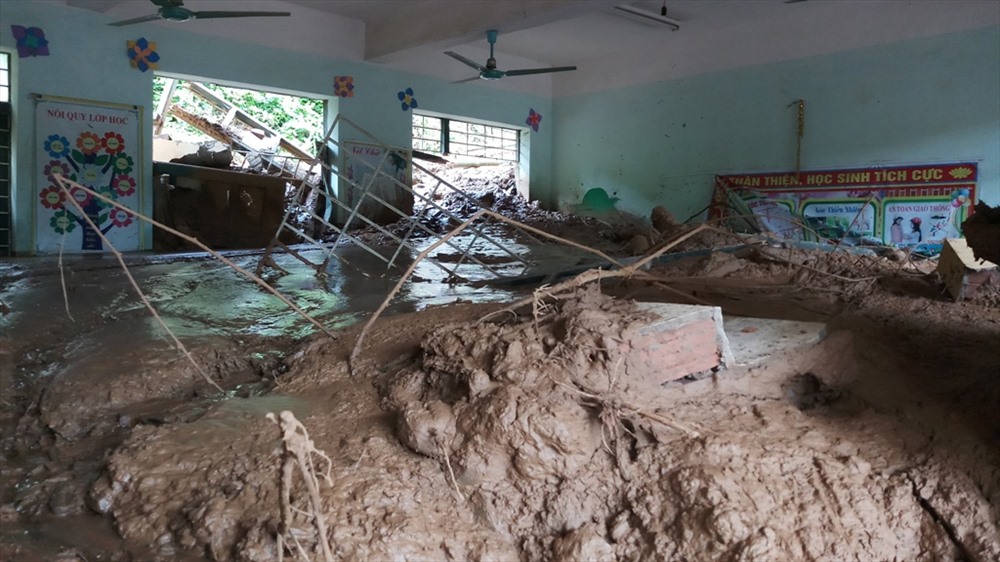 Thanh Hóa sau lũ: Nhiều bản làng bị cô lập, tan hoang trường học trước ngày khai giảng