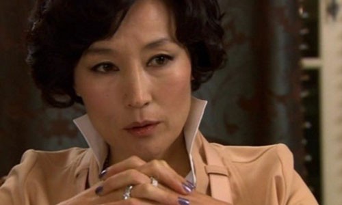 Mẹ chồng giúp con dâu trị kẻ thứ 3 bằng chiêu không ngờ khiến ả tình nhân bỏ của chạy lấy người