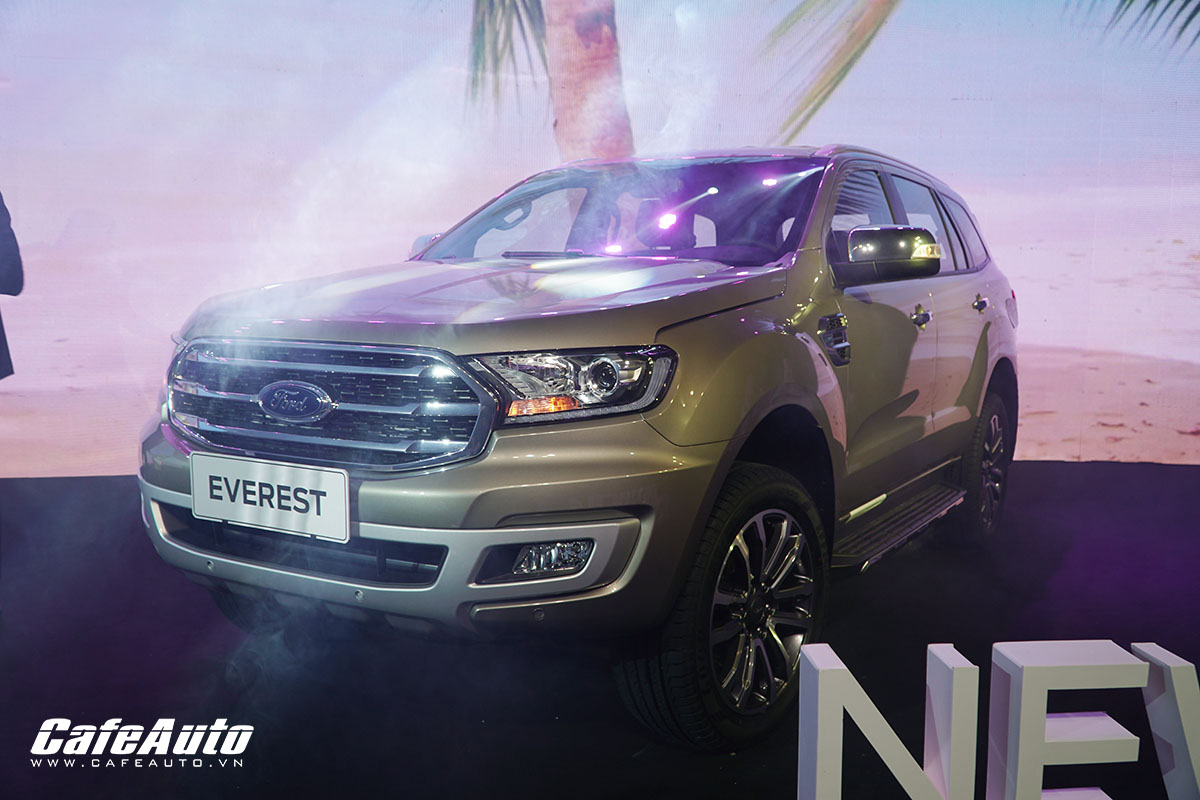 Ford Everest 2018 ra mắt so kè Fortuner, giá từ 1,12 tỷ đồng