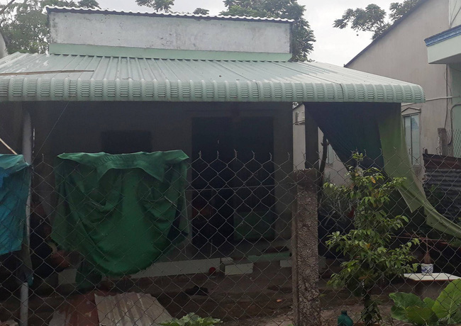 Bà ngoại của bé gái 8 tuổi nghi bị hàng xóm hiếp dâm: Con bé bị bố mẹ bỏ rơi, giờ lại như vậy sao nó sống nổi