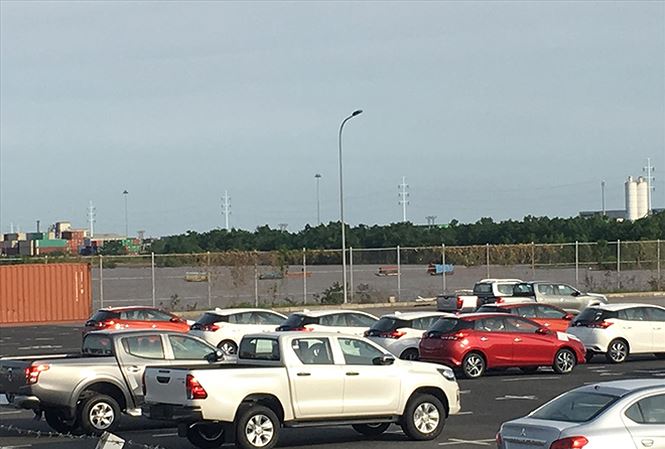 Bộ Tài chính đề xuất tăng phí trước bạ ôtô bán tải