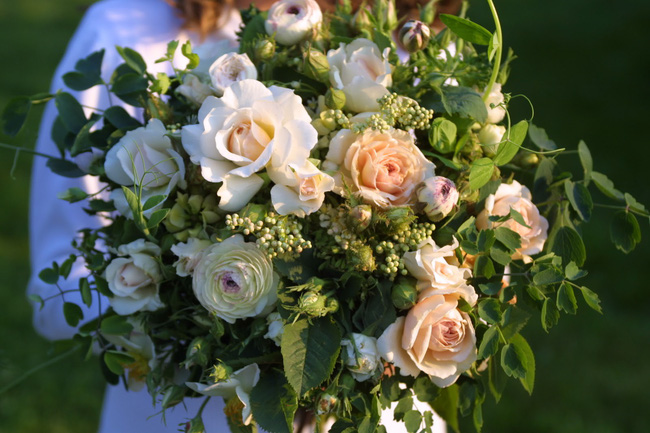 Cuộc sống yên bình và ngọt ngào của cô gái từ bỏ công việc văn phòng nhàm chán để chăm sóc cánh đồng hoa đẹp như cổ tích