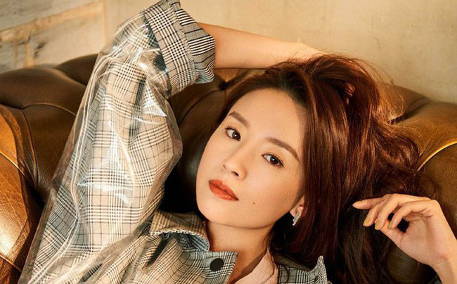 Phú sát Hoàng hậu Đổng Khiết: 6 năm đong đầy nước mắt vì bị cả Trung Quốc xua đuổi vẫn may mắn có Triệu Vy, Trần Khôn bên cạnh