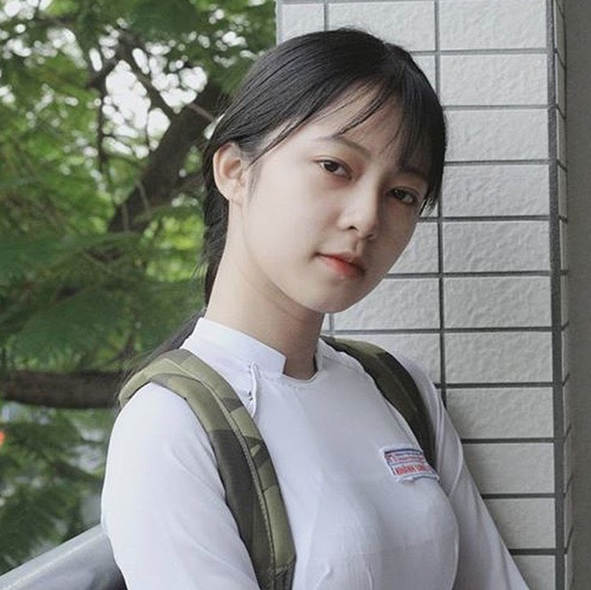 Thêm loạt ảnh mới toanh về hội con gái chỉ cần diện áo dài là auto hoá mỹ nhân Thêm loạt ảnh mới toanh về hội con gái chỉ cần diện áo dài là auto hoá mỹ nhân