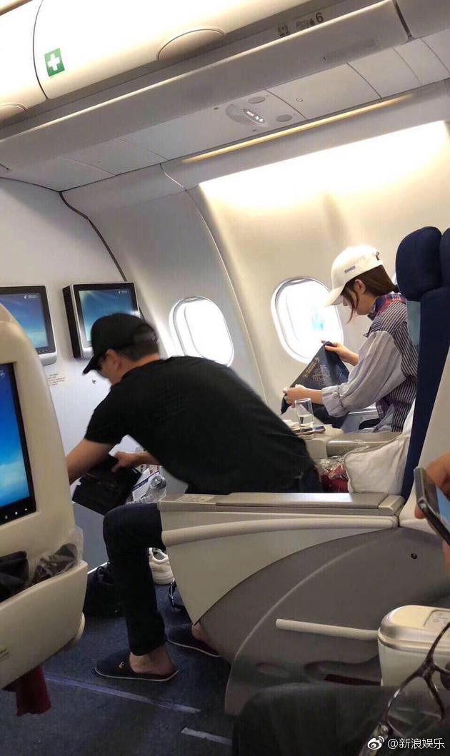 Ảnh chụp chính diện Triệu Lệ Dĩnh - Phùng Thiệu Phong hẹn hò được tiết lộ, cặp đôi biết chối cãi vào đâu?