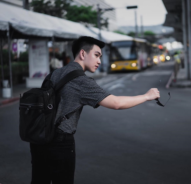 Chuyện yêu bạn thân của cặp trai xinh gái đẹp sắp cùng du học Anh