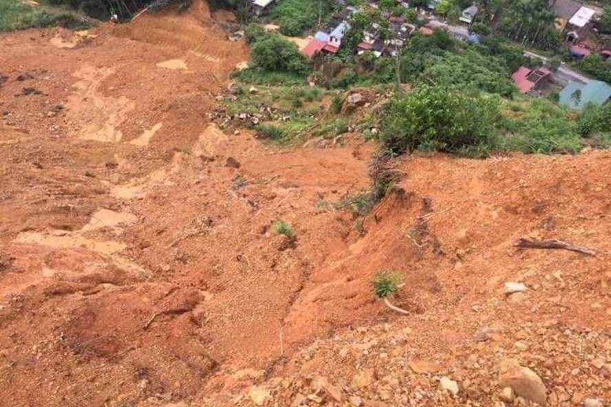 Hải Phòng: Núi Phướn sạt lở, hơn 20 hộ dân hoang mang
