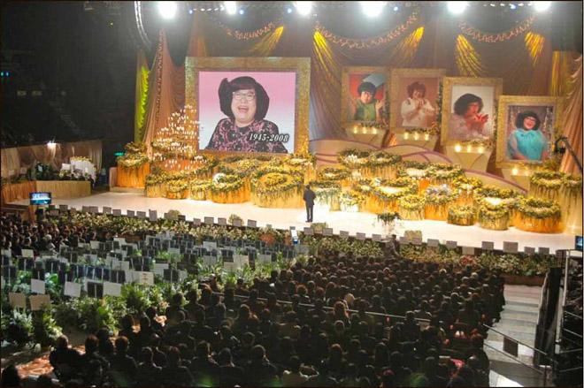 Bí mật 40 năm giấu kín của đại hiệp điển trai lấy vợ nhà xã hội đen