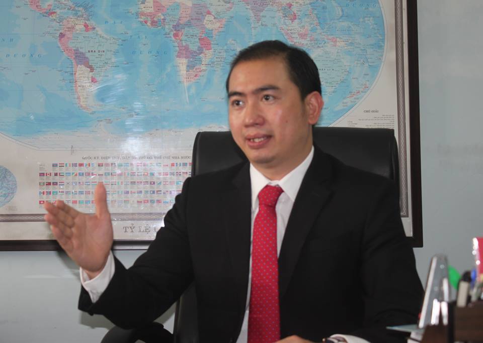 Dinh thự Vua Mèo thì con cháu Vua Mèo được đứng tên