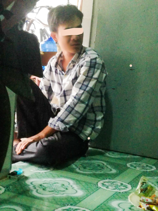 Rúng động: Bé gái 10 tuổi kể bị 4 người xâm hại!