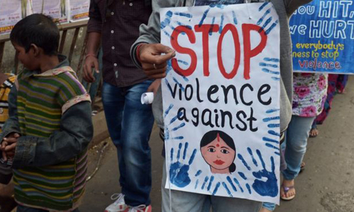 Bé gái Ấn Độ 9 tuổi bị anh trai cưỡng hiếp, sát hại