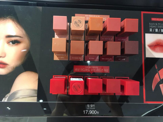 Bị mỉa mai du học Hàn mà về nước chỉ tặng mấy thỏi son bán đầy ngoài chợ, cô gái tức tưởi kể về cuộc sống thật nơi xứ người