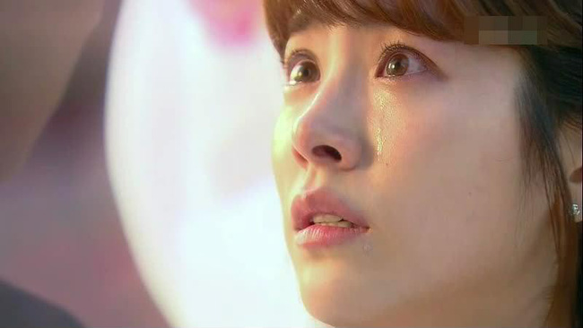 Vừa mở miệng ý kiến về cô em dâu lười chảy thây, chẳng ngờ tôi bị cả nhà phản đối, còn chồng thì mắng cho té tát Vừa mở miệng ý kiến về cô em dâu lười chảy thây, chẳng ngờ tôi bị cả nhà phản đối, còn chồng thì mắng cho té tát