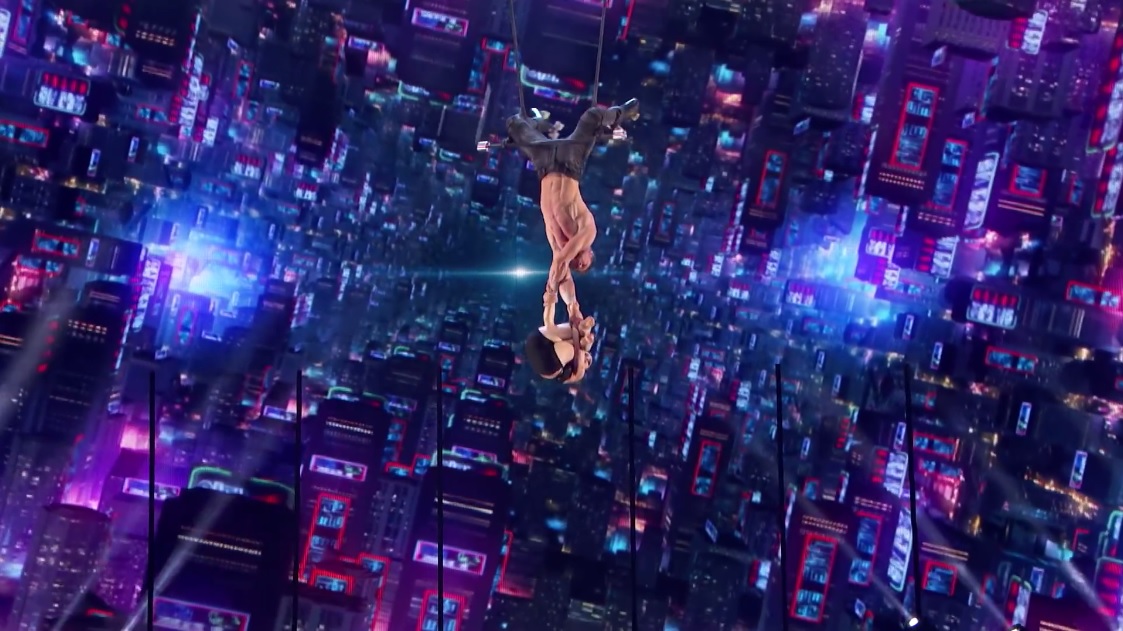 Americas Got Talent 2018: Thí sinh bán kết thẳng tay ném vợ mình xuống sàn rồi nhảy theo