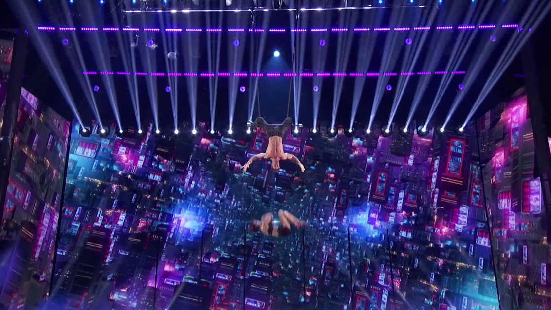 Americas Got Talent 2018: Thí sinh bán kết thẳng tay ném vợ mình xuống sàn rồi nhảy theo