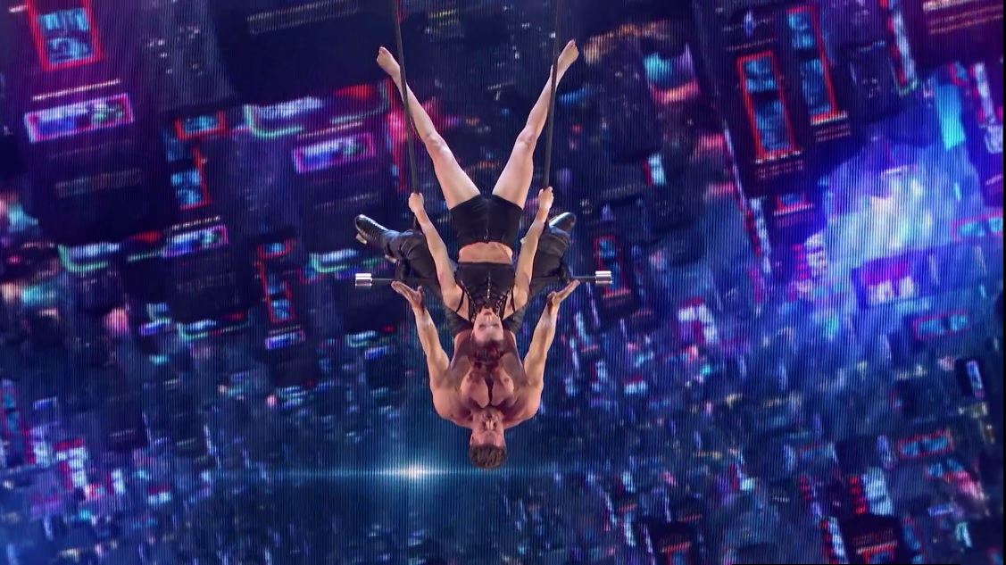 Americas Got Talent 2018: Thí sinh bán kết thẳng tay ném vợ mình xuống sàn rồi nhảy theo