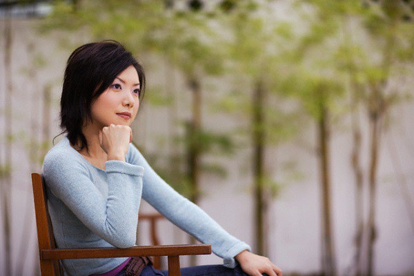 Xem xong tấm ảnh trong điện thoại, tôi vội vã gọi điện thoại cho người yêu và vô tình nghe được một câu đau điếng Xem xong tấm ảnh trong điện thoại, tôi vội vã gọi điện thoại cho người yêu và vô tình nghe được một câu đau điếng