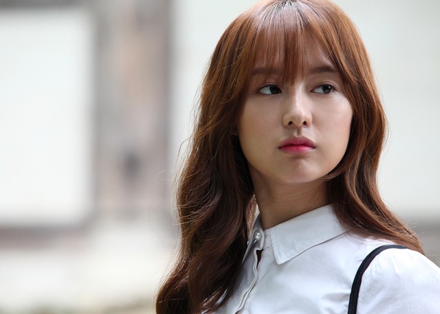 Còng lưng đi làm trả nợ chưa xong, nàng dâu ức phát khóc khi còn phải đèo bòng cả mẹ lẫn em chồng lười nhác