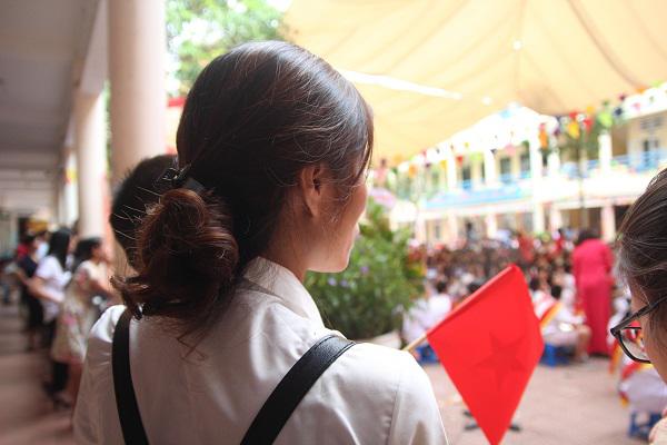 2 bé bị trao nhầm vào lớp 1: Nỗi lòng của người mẹ ngày khai giảng