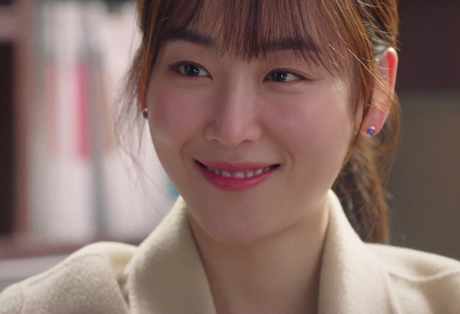 Chồng qua sửa mạng cho cô bạn thân vào đêm mưa gió, ba tháng sau vợ ngã ngửa khi biết tin động trời