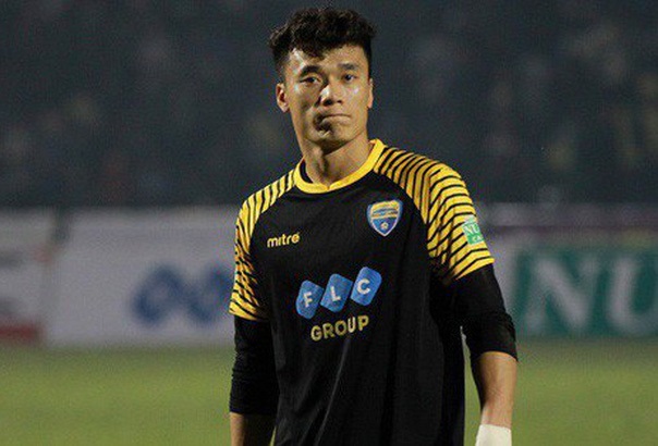 TM Bùi Tiến Dũng ngồi ngoài, FLC Thanh Hóa vẫn thắng đậm SLNA