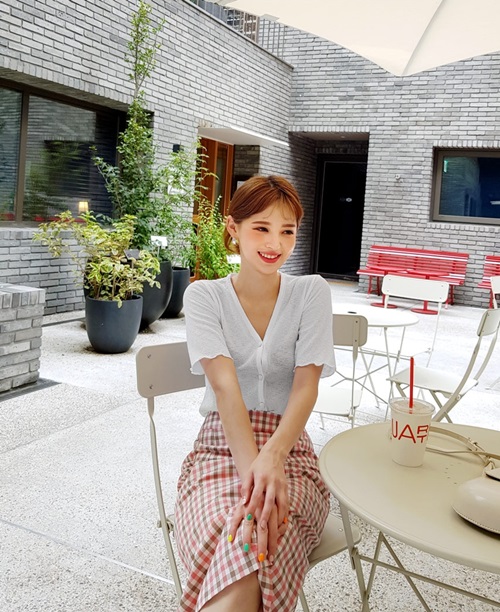 10 cách mặc áo cardigan khiến chàng ngẩn ngơ ngày giao mùa