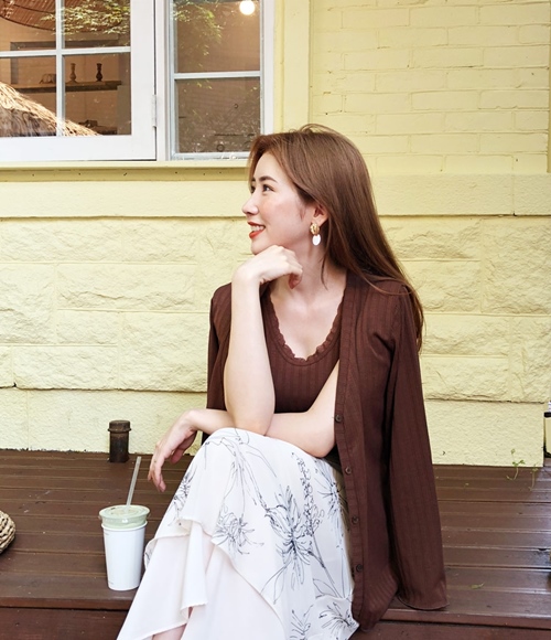 10 cách mặc áo cardigan khiến chàng ngẩn ngơ ngày giao mùa