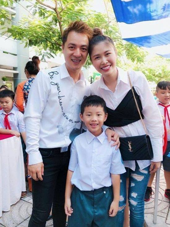 Sao Việt khoe ảnh đưa con yêu đi khai giảng năm học mới