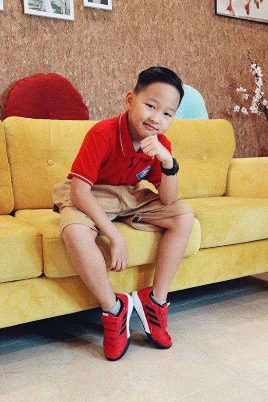 Sao Việt khoe ảnh đưa con yêu đi khai giảng năm học mới