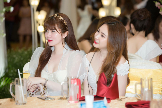 Lộ diện chị gái xinh đẹp, tài giỏi của Thanh Mèo - người yêu tin đồn thủ môn Bùi Tiến Dũng