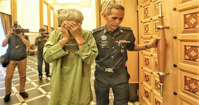 Nữ trông trẻ chết lặng khi phát hiện tội ác tày trời của bố chồng 68 tuổi, khiến con gái chủ nhà 11 tháng tuổi không ngừng quấy khóc