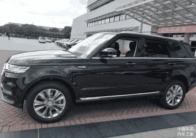 Zotye tung mẫu T900 nhái Range Rover Sport giá bằng 1/6