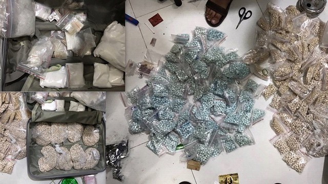 Bà trùm ma túy xinh đẹp giả điên khi ra toà