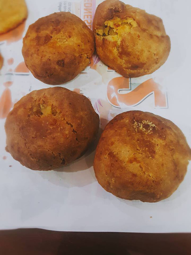 Những siêu phẩm bánh trung thu chứng minh có những người chỉ nên ngồi ăn chứ đừng nên vào bếp!