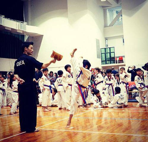 Số phận đầy bất công của 2 con trai Chân Tử Đan: Người sống trong phú quý, kẻ bệnh tật bị bỏ rơi