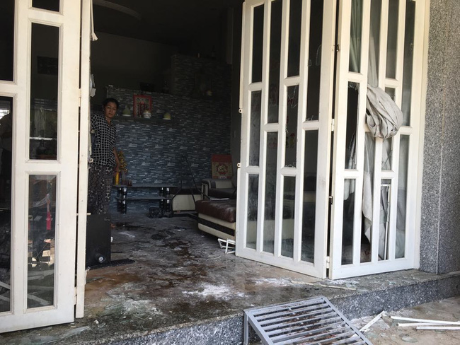 TP.HCM: Hiện trường vụ án mạng kinh hoàng, chồng giết vợ rồi ôm con gái 8 tháng tuổi định tự vẫn