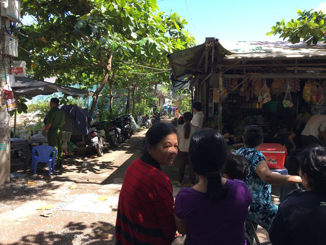 TP.HCM: Hiện trường vụ án mạng kinh hoàng, chồng giết vợ rồi ôm con gái 8 tháng tuổi định tự vẫn