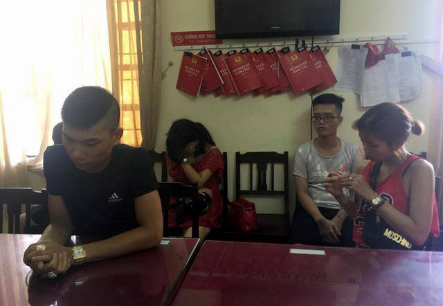 Hơn 20 nam, nữ sử dụng ma túy trong quán karaoke