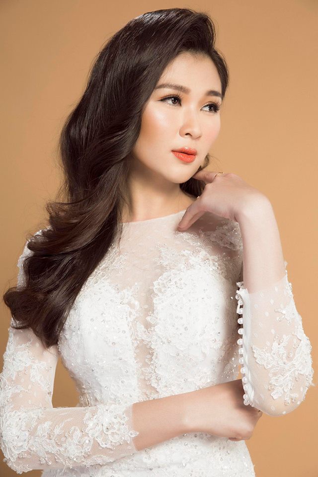 Mạc Anh Thư - Vợ Huy Khánh: Gã đàn ông của mình dan díu người đàn bà khác vẫn chấp nhận tha thứ bởi là tại mình chưa đủ tốt Mạc Anh Thư - Vợ Huy Khánh: Gã đàn ông của mình dan díu người đàn bà khác vẫn chấp nhận tha thứ bởi là tại mình chưa đủ tốt