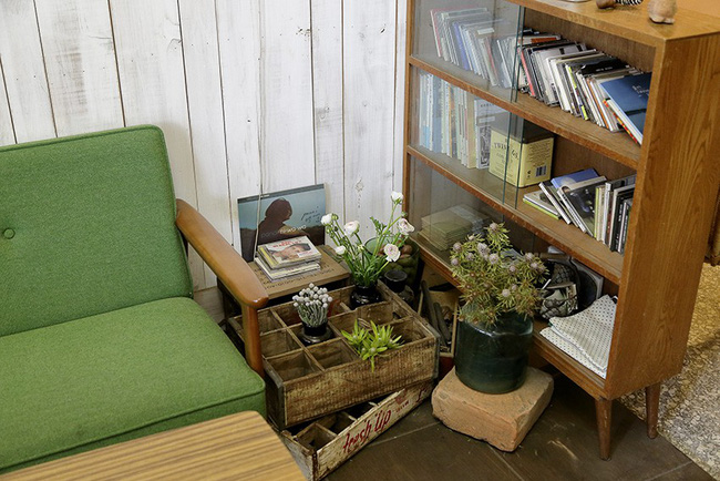 Cô gái trẻ tự tay cải tạo không gian cũ kỹ thành ngôi nhà vườn đẹp lãng mạn với cây xanh