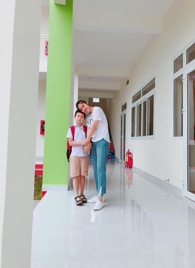 Con của Ly Kute, Đăng Khôi đáng yêu khai giảng, xúc động lý do Cát Phượng không đưa con đi